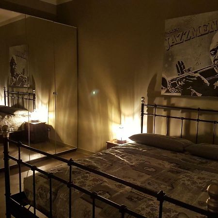 Апартаменты Saint George'S House Centro-Stazione-Ospedali Алессандрия Экстерьер фото